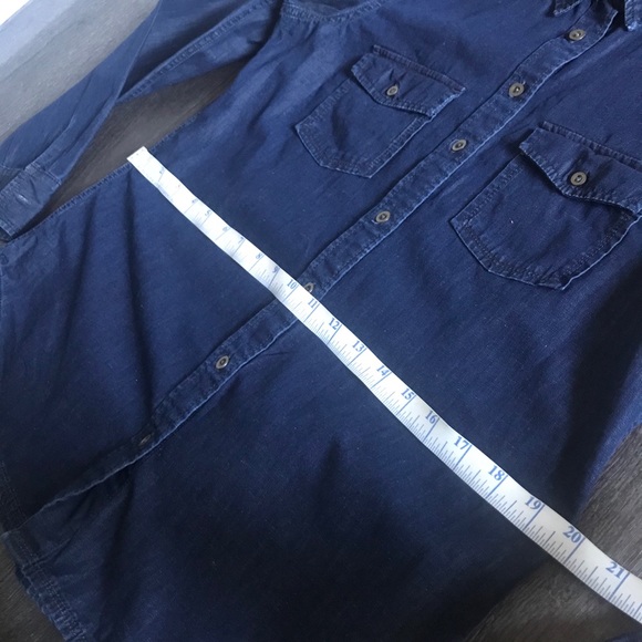 Banana Republic blue chambray button down shirt M - Picture 8 of 9